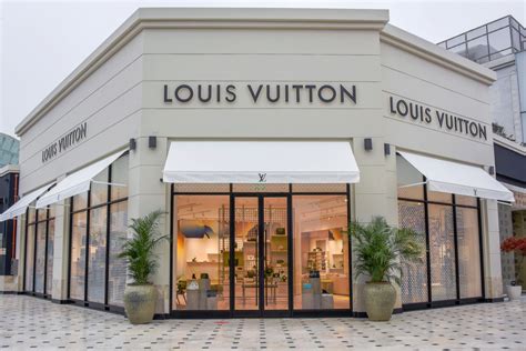 Louis Vuitton stores peru